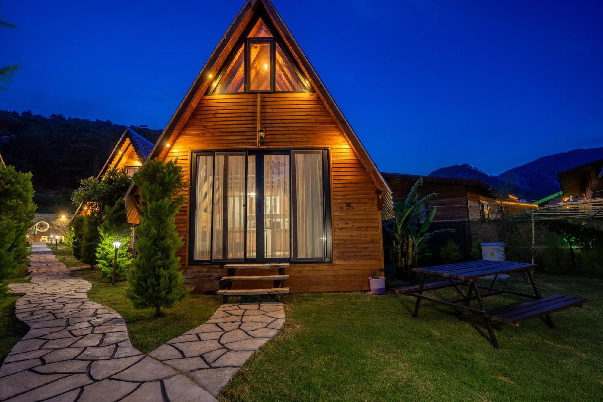 Karaoez Sapphire Bungalows Kumluca Exteriér fotografie